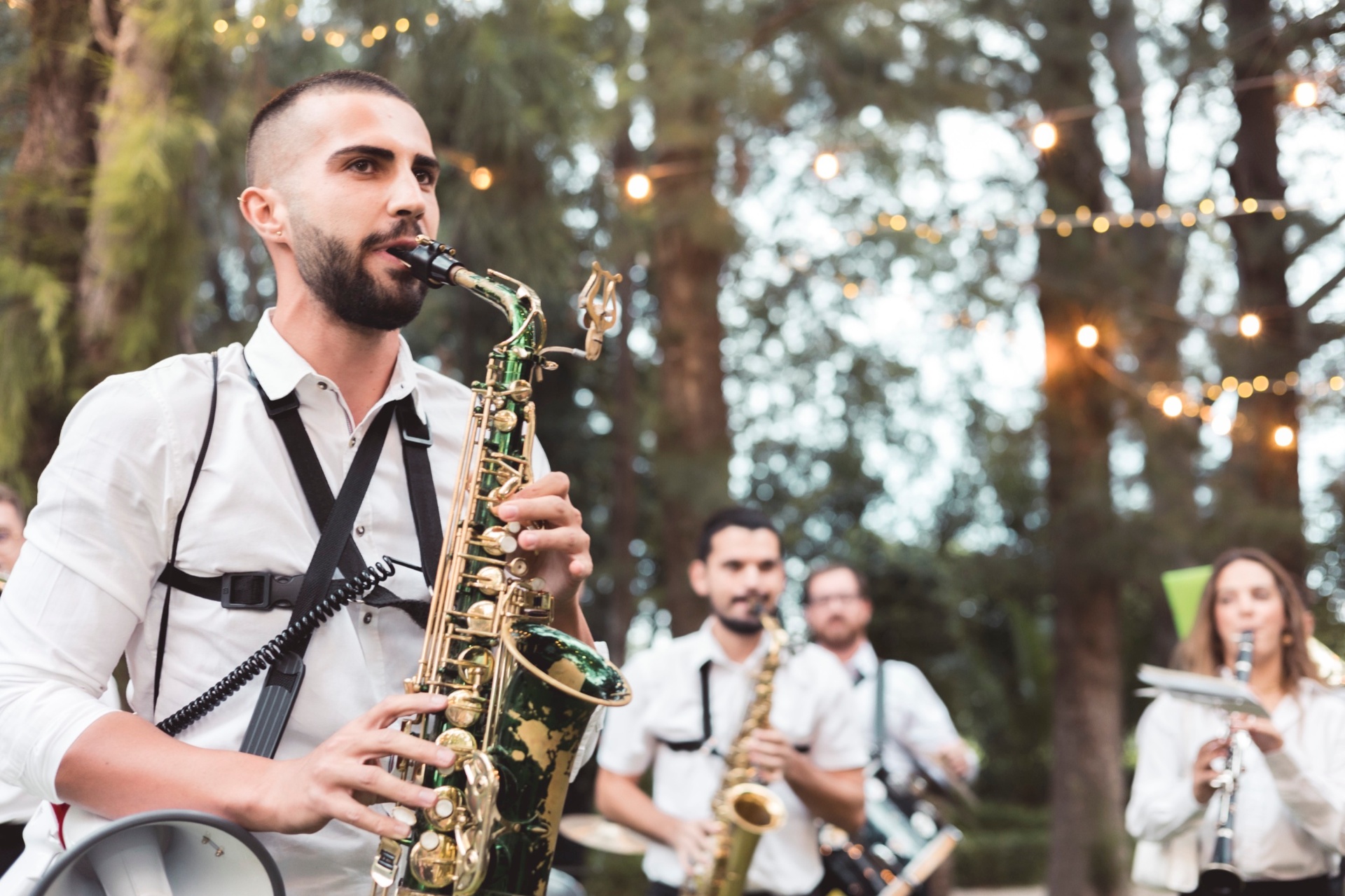 Charanga en directo en boda al aire libre